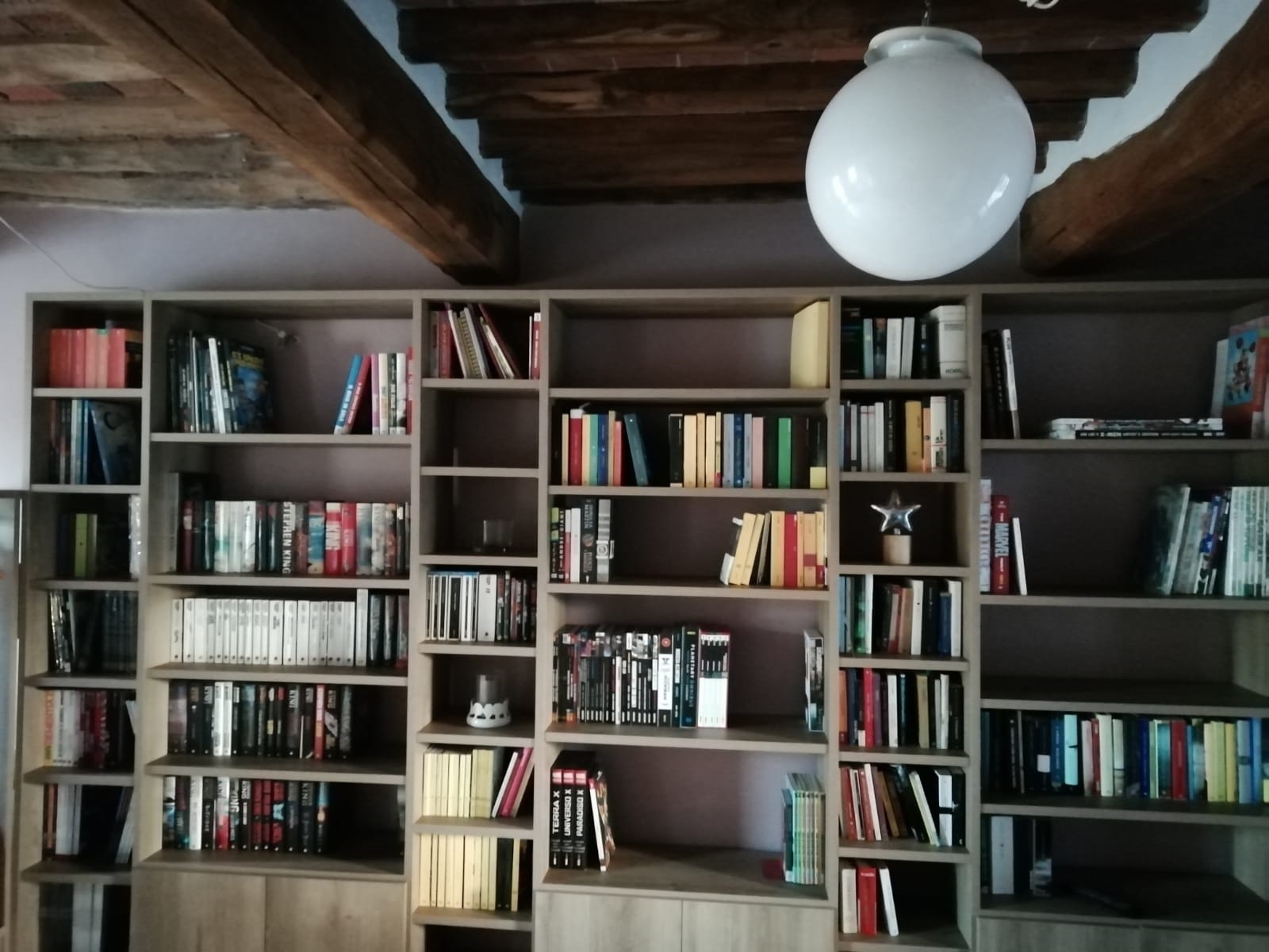libreria su misura 7 vani disegnata dai 8 montanti Rovere